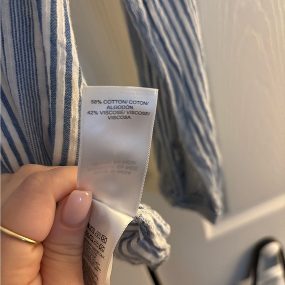 Lucky brand Blue striped top NWOT - Picture 4 of 4